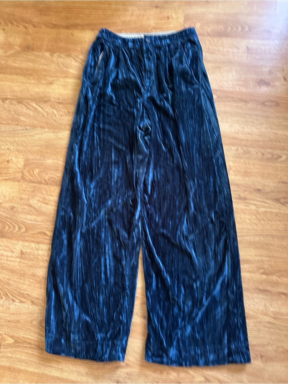 Free People Blue Velvet Pants Size 4 with vertical ribbed texture
